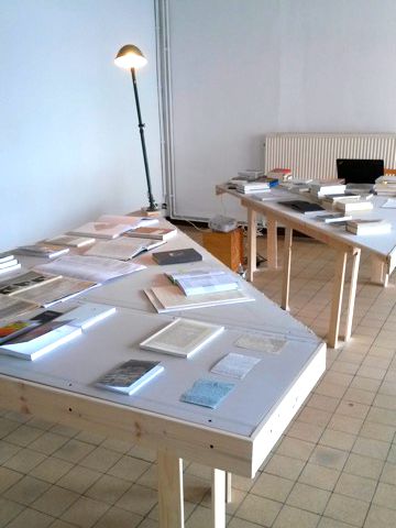 table picture 2 by Kristien Van Den Brande
